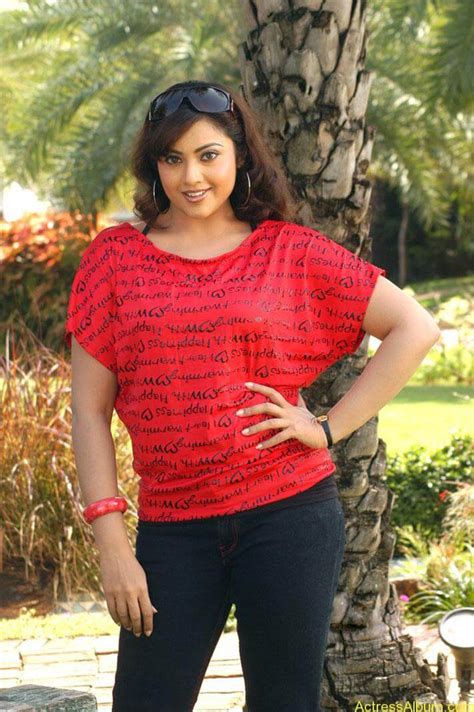 Meena is an indian film actress who predominantly works in the south indian film industry. Meena Latest Hot photos - Actress Album