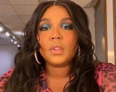 Performs genres pop, hip hop, r&b, soul. Lizzo (Singer) Height, Weight, Age, Husband, Biography & More