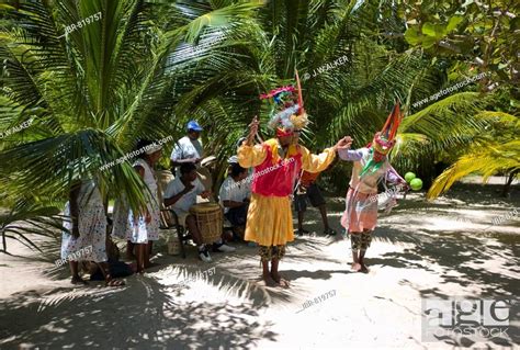 Traditional Garifuna Folk Dancers A Tourist Attraction In Roatan