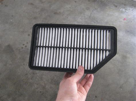 2011 2015 Hyundai Accent Engine Air Filter Replacement Guide 008