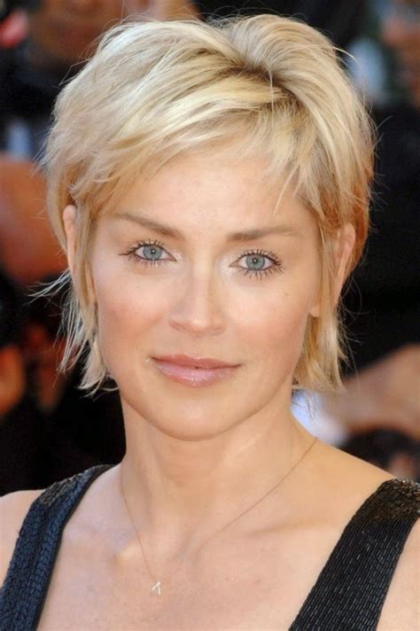 21 Short Hairstyles For Older Women To Try This Year Feed Inspiration