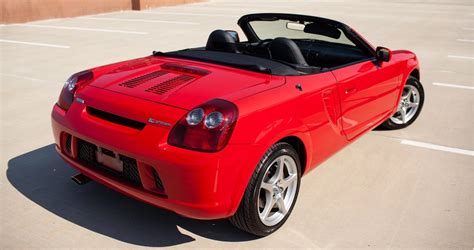 Heres Why You Should Consider The Toyota Mr 2 Spyder Instead Of A