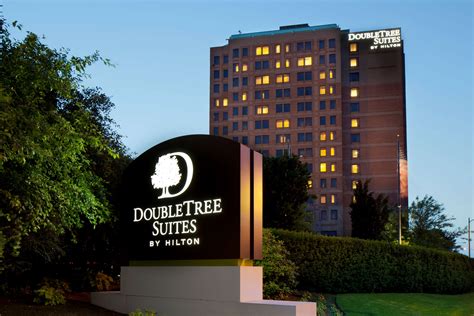 Doubletree Suites By Hilton Hotel Boston Cambridge 400 Soldiers Field Road Boston Ma