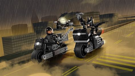 Batman™ & Selina Kyle™ Motorcycle Pursuit 76179 - LEGO® DC Sets - LEGO