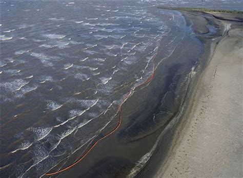 Latest On Spill Landfall Oil Spill In Gulf Of Mexico Hits Coast With