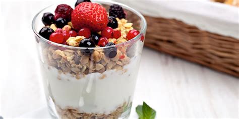 Guarda i video di yogurt greco. Ricetta Semifreddo allo yogurt | Roba da Donne