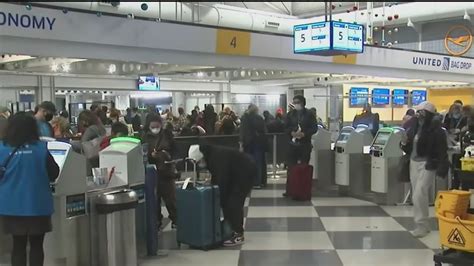 Busiest Travel Day Travelers Emerge In Time For Thanksgiving Youtube