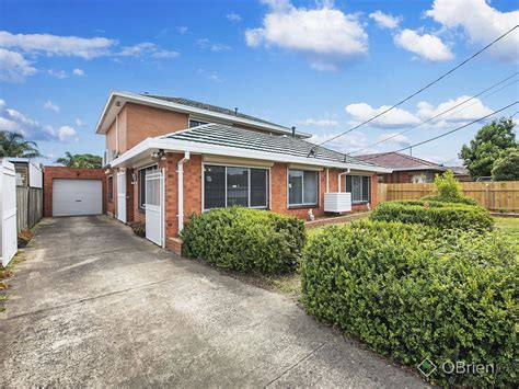 14 Laemmle Street Dandenong North Vic 3175 House For Rent 495