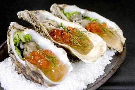 Recette de Huîtres aux algues oeufs de saumon Seafood Benefits Salmon Caviar Grilled Oysters