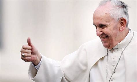 È questa una domenica speciale per il papa e per la chiesa. Papa Francesco oggi in Molise: "Perdete tempo a giocare ...