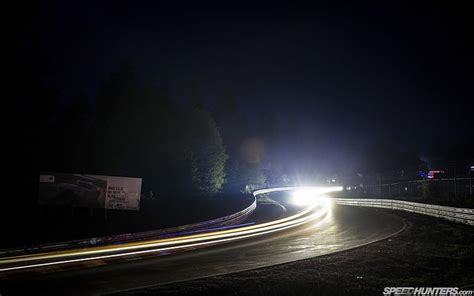 Race Track Sunset Hd Pista De Carreras Durante El Paisaje Nocturno Coches Fondo De Pantalla