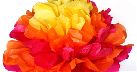 I find it helpful to look at how others make things and gather inspiration before starting my projects. One Crafty Mama!: Easy Tissue Paper Flower Centerpieces ...