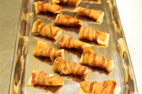 Pioneer woman christmas appetizers like this entry, is one to look forward to, indeed. Holiday Bacon Appetizers | The Pioneer Woman Cooks | Ree ...