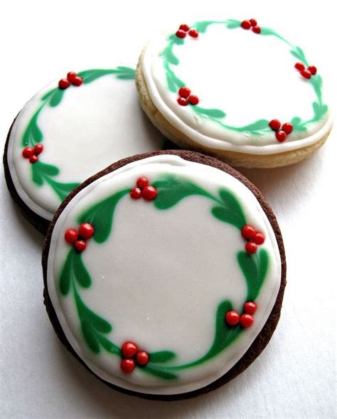 It's almost christmas time and i couldn't resist getting one more big batch in. 1001+ Christmas cookie decorating ideas to impress ...