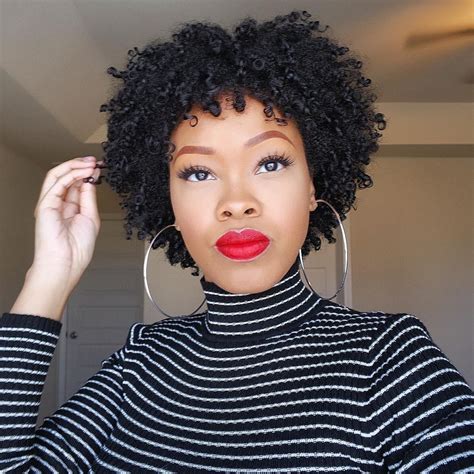 loving these refreshed wash and go curls on swaybaye gorgeous red lip💋 voiceofhair voiceofhair