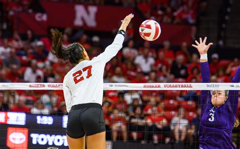 Gallery Nebraska Volleyball Sweeps Lipscomb All Huskers