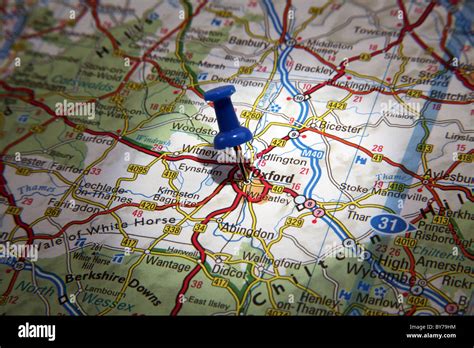 Map Pin Pointing To The City Of Oxford England On A Road Map Stock
