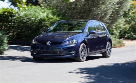 2015 Volkswagen Golf Tdi First Drive Review Car And Driver