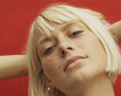 The famous german actress and singer have already been featured in the spotlight of german wikipedia. My Soundtrack: Alli Neumann