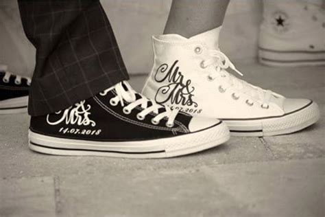 Converse stands against the racism, police brutality and senseless violent acts that are killing black people. Mr. & Mrs. - CONVERSE | Weiß | 35 | SW10093.35w (mit ...