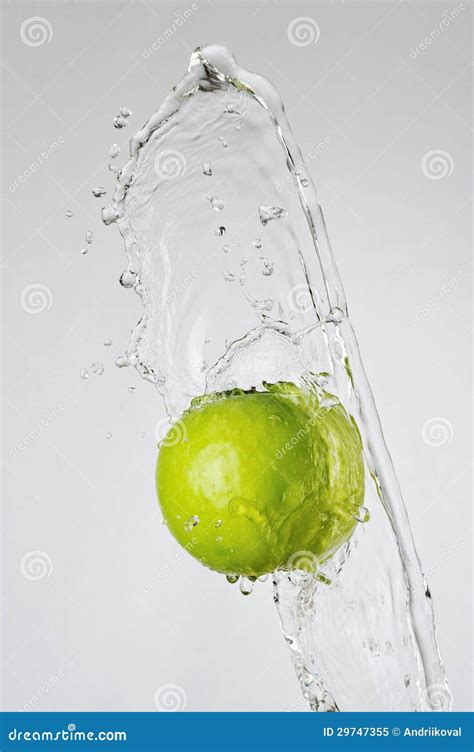 Green Apple And Water Splash Stock Image Image Of Closeup Splashing