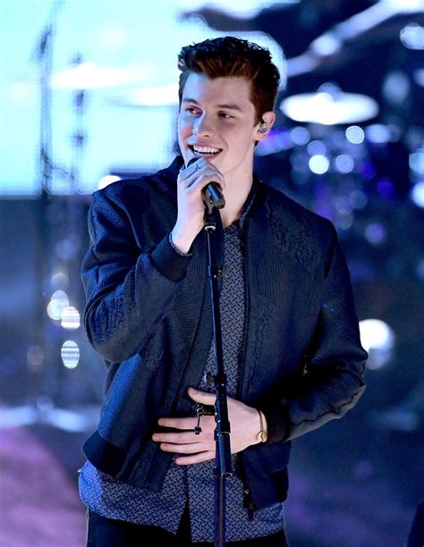 Everyone Is In Love With Shawn Mendes After Iheartradio Music Awards