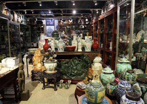 Trading Spaces At The Manhattan Art And Antiques Centerantiques And The