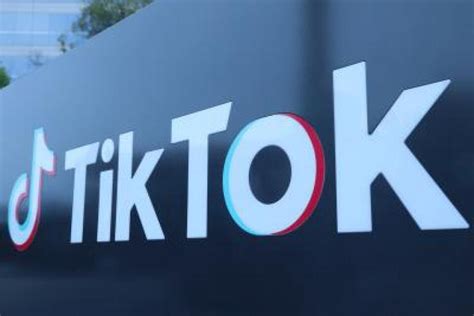 Tiktoks Blackout Challenge Takes On Deadly Tone Parents Warned To