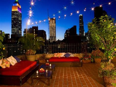 Spacious penthouse cocktail rooftop bar with clubby decor, light fare in the best interest of our loyal customers and employees, monarch rooftop is closed until further notice. Top 10 Unpretentious Rooftop Bars in Manhattan - Manhattan ...