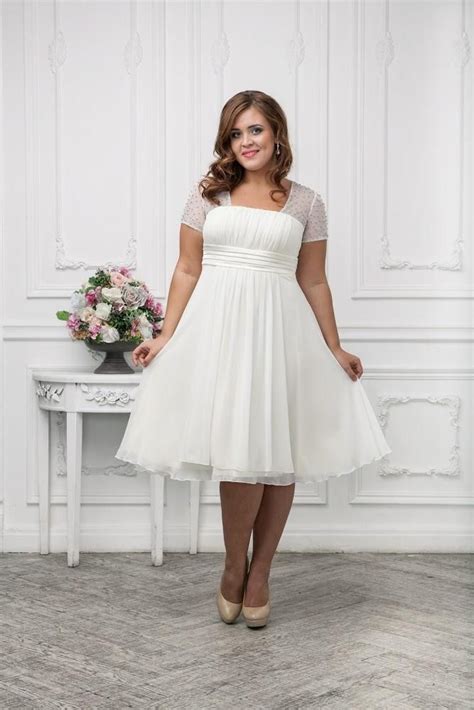 In fact, the notion of the informal wedding dress is rather blurry. What Are the Best Solutions for Plus Size Brides: Tips on ...