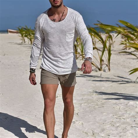 50 Ideas For Men Should Wear While On The Beach Mens Beach Style Mens Fashion Summer Mens