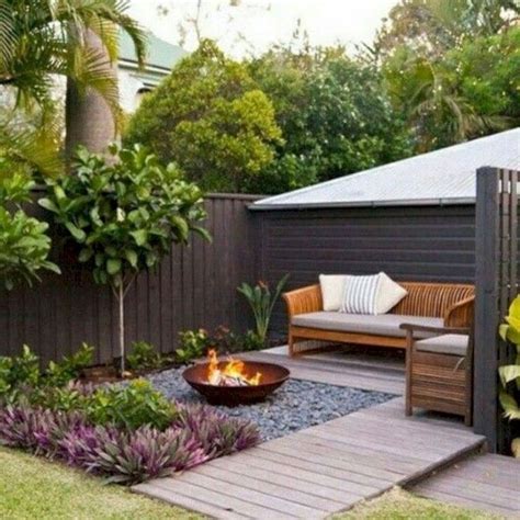 Superb Small Courtyard Garden Ideas With Seating Area Design To Have