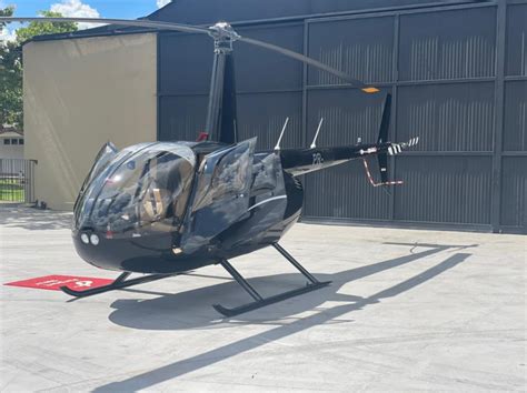 HelicÓptero Robinson R44 Raven Ii 2014 600hs Helibraz Helicopteros