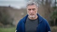 8 Facts about Vincent Regan as Garp in One Piece Live Action | Dunia Games