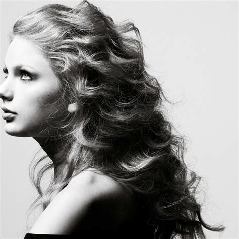 Taylor Swift Side Portrait Wallpaper For 2048x2048
