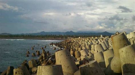 Asyik berenang, bocah smp hilang ditelan arus pantai laguna. Pantai Glagah - Laguna, Dermaga, Kebun Buah Naga, Semua ...