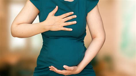 Here Are The Best Things You Can Do For Heartburn While Pregnant