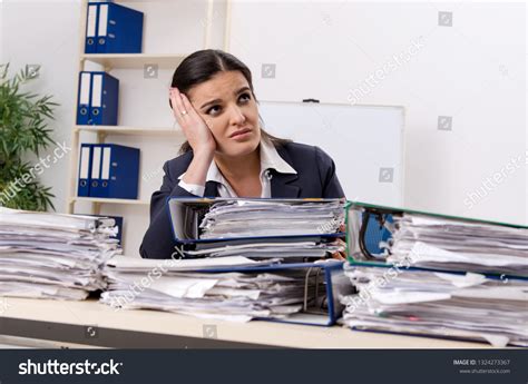 231444 Busy Woman Office Images Stock Photos And Vectors Shutterstock