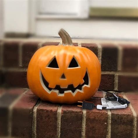 Light Up Halloween Jack O Lantern Spooky Faces Smile Pumpkin