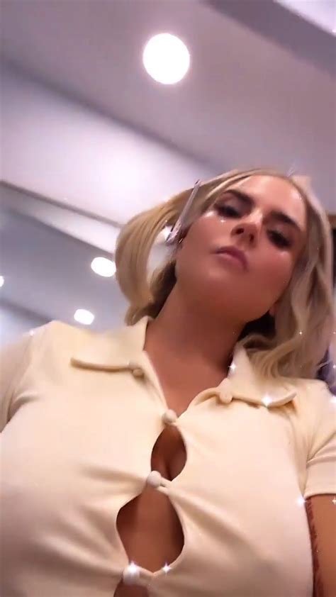 Jojo In A Titty Top Of The Day