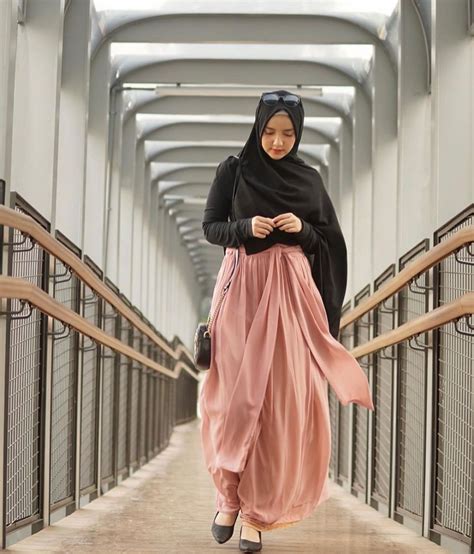 10 Inspirasi Ootd Hijab Bernuansa Pastel Ala Wirda Mansur Modis Abis