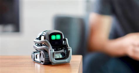 Vector: The Home Robot That Does Its Own Thing | TheThings