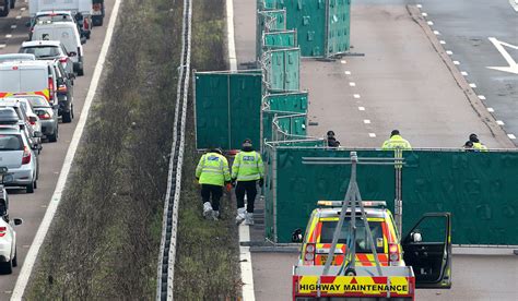 Man Arrested After Womans Mutilated Body Found On Motorway Extraie