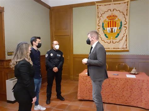 Dos Nuevos Agentes De Policía Local Toman Posesión De Sus Plazas En Alcañiz