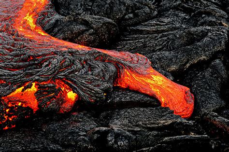 Hawaii Volcanoes Park - Where is the lava located?
