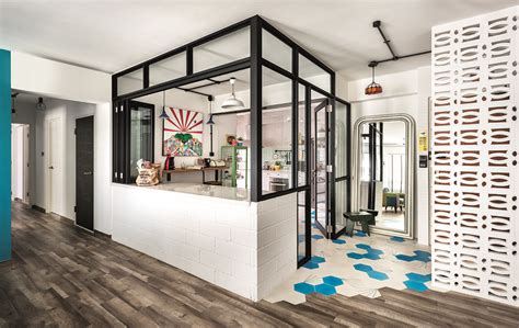 Whether you want inspiration for planning half wall kitchen or are building designer half wall kitchen from scratch, houzz has pictures from the best designers. A colourful HDB 4-roomer. Replacing the top half of the kitchen walls with glass allows the burs ...