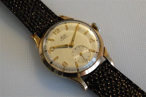 Sold 1957 Avia Mens 9k Gold Watch Birth Year Watches