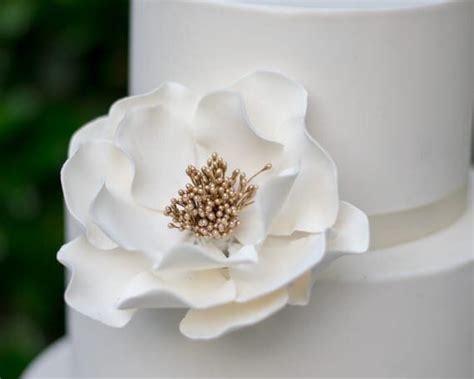 White Gold Open Rose Sugar Flowers By Kelsie Cakes Sugar Flowers