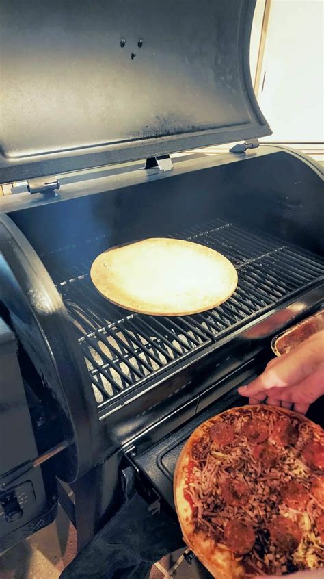 Guide To Cooking Frozen Pizza On A Pellet Grill 4 Simple Steps