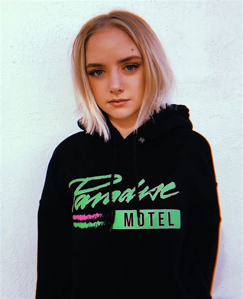 Maddi Bragg Braggs Hoodies Sweatshirts Hair Beauty Inspo Casual Sweaters Inspiration Fashion